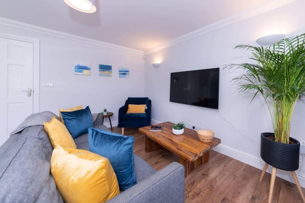 Ratby House - Spacious 3 Bed With Garden & Parking Earley Exteriér fotografie